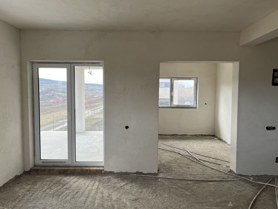 Casa individuala cu demisol , Chinteni , teren 600 mp