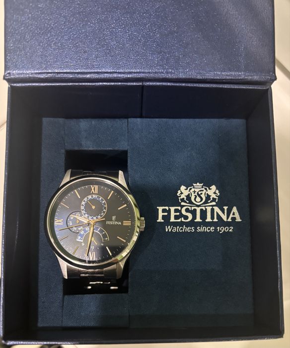 Часовник Festina