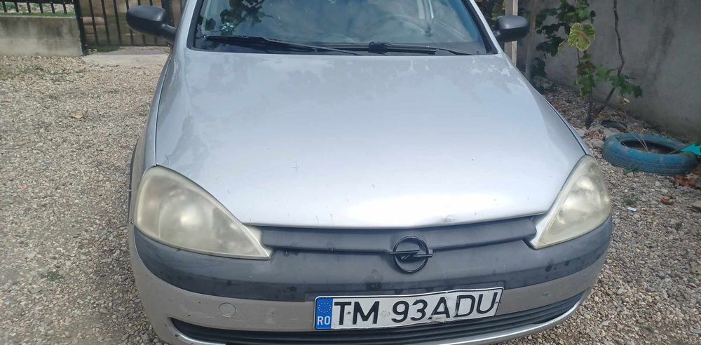 Vând sau dezmembrez