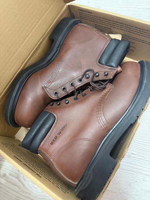 Продаю спец обувь зима