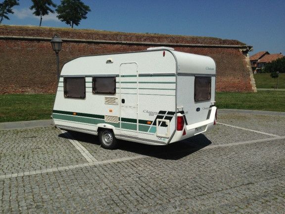 Vând rulota Chateau 400/ 4 pers..