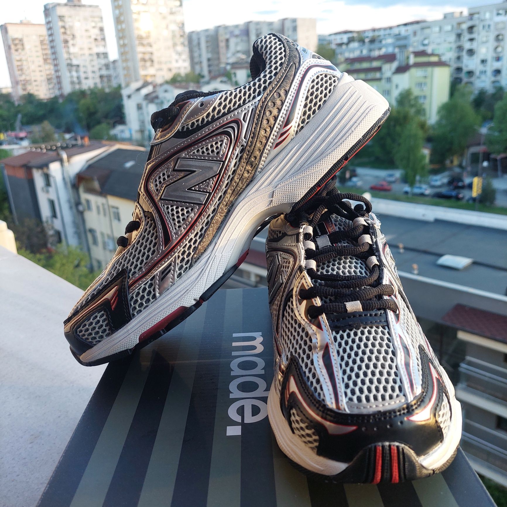 New Balance 1064 Silver Red Black