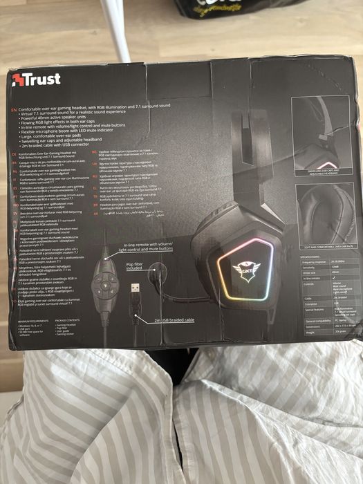 Casti cu microfon Trust GXT 450 Blizz RGB 7.1 Surround Gaming, negru