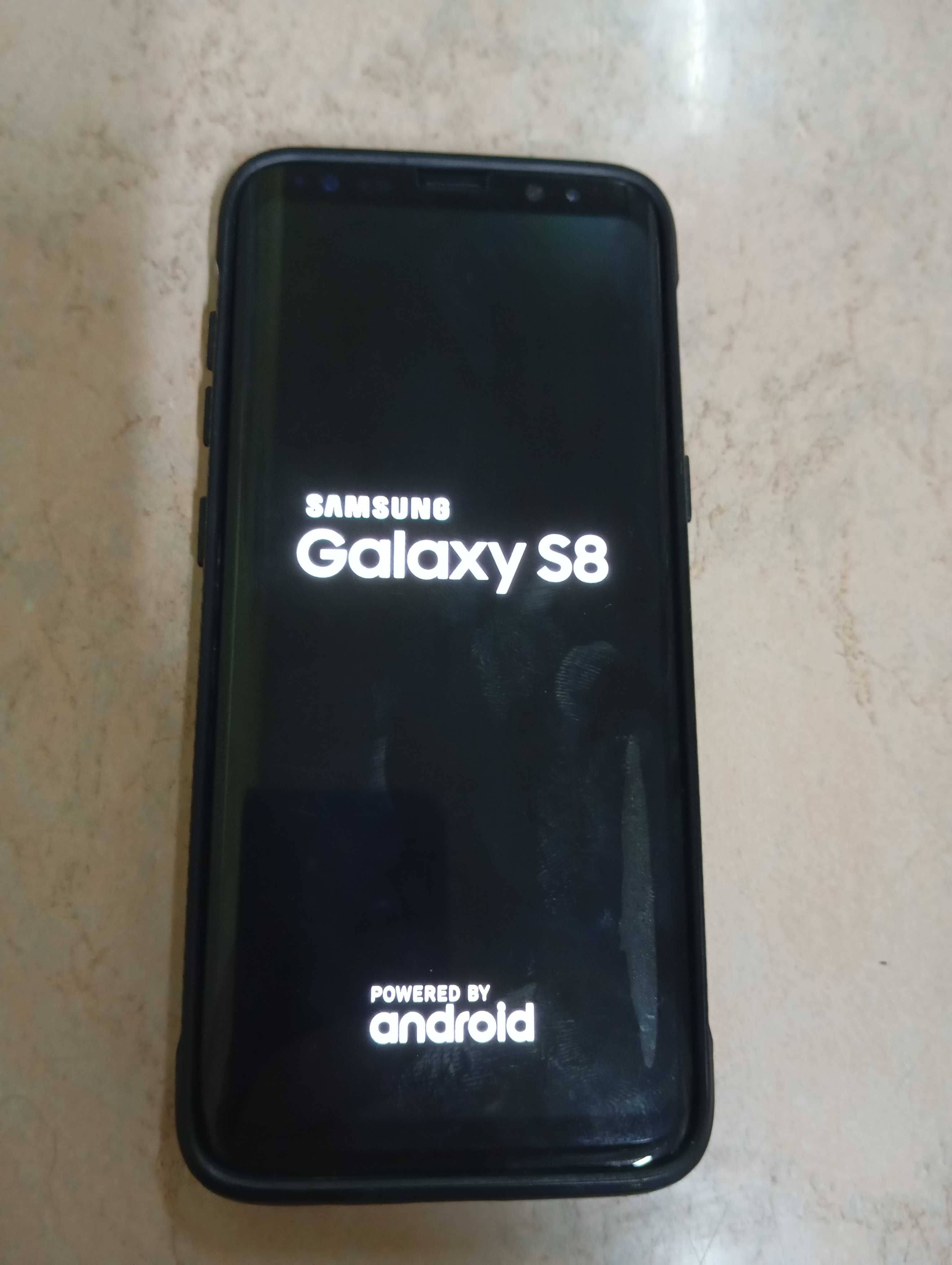 Продам сотовый телефон Samsung Galaxy S8.