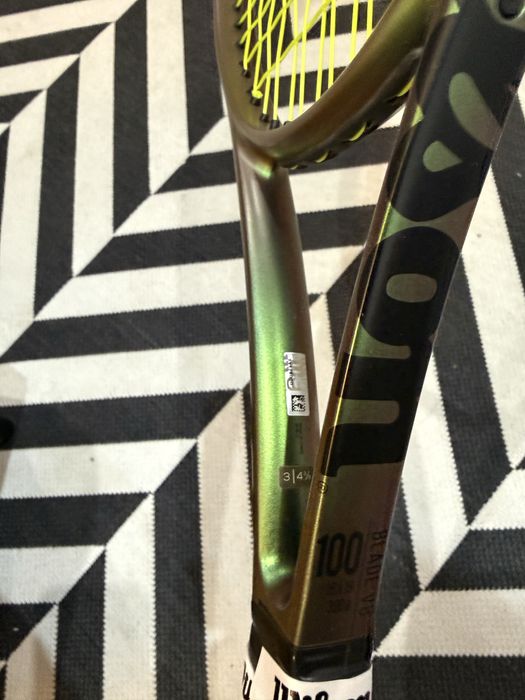 Racheta tenis Wilson Blade 100 v8 300g 16x19