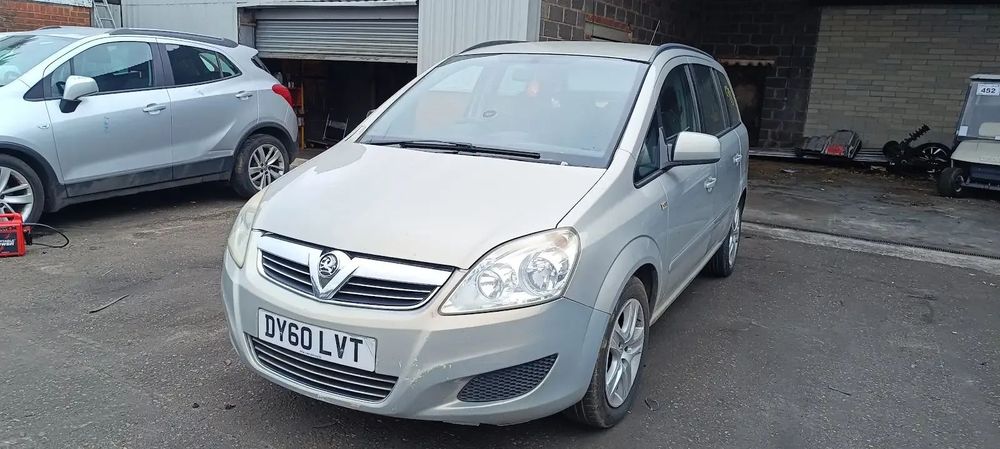 Dezmembrari / Dezmembrez Vauxhall Zafira B 1.6 Z16XER cod cutie M26 cod culoare GBF