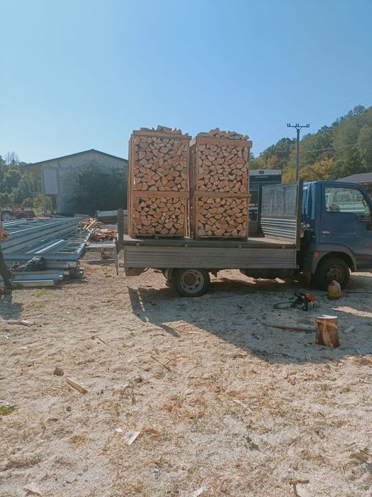 Lemn de foc  Buștean și spart plaletizat