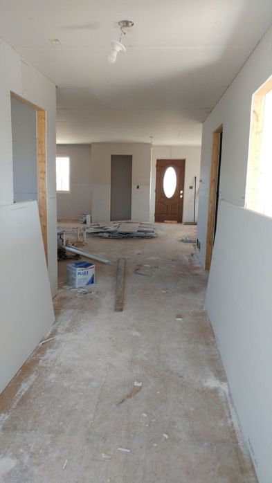 Vand case modulare din panouri sandwich termoizolante