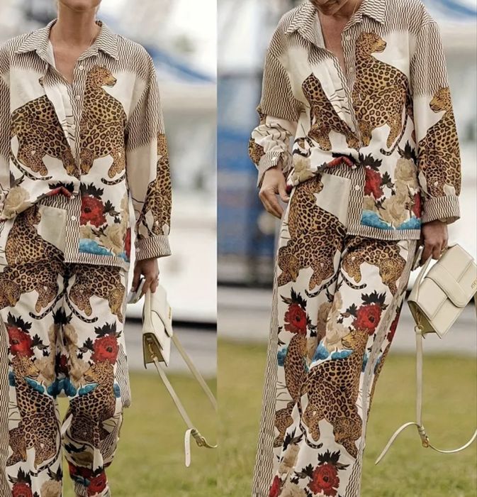 Уникален костюм Нов