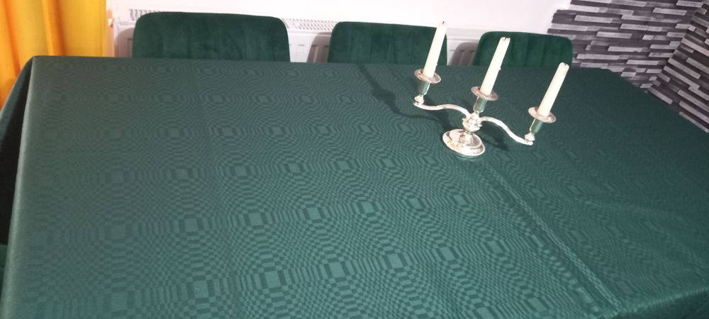 Fata de masa Damask