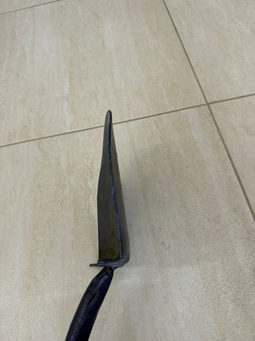 Cazma Prosolve 2.5Kg - cu coadă din lemn - 100cm lungime