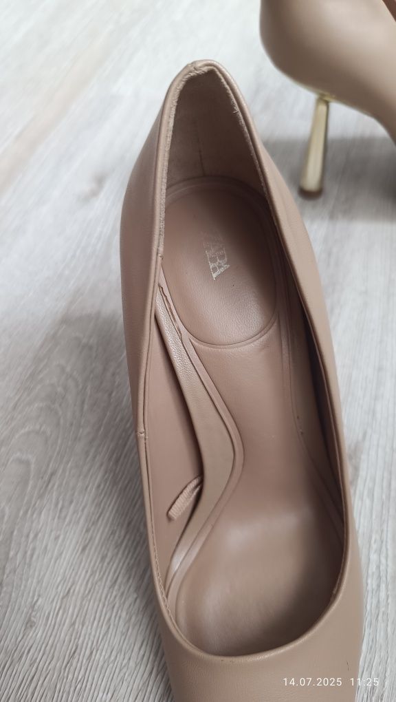 Продам туфли Zara 37р