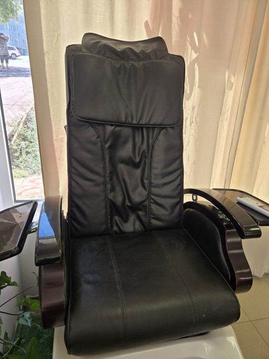 Масажен стол за спа педикюр