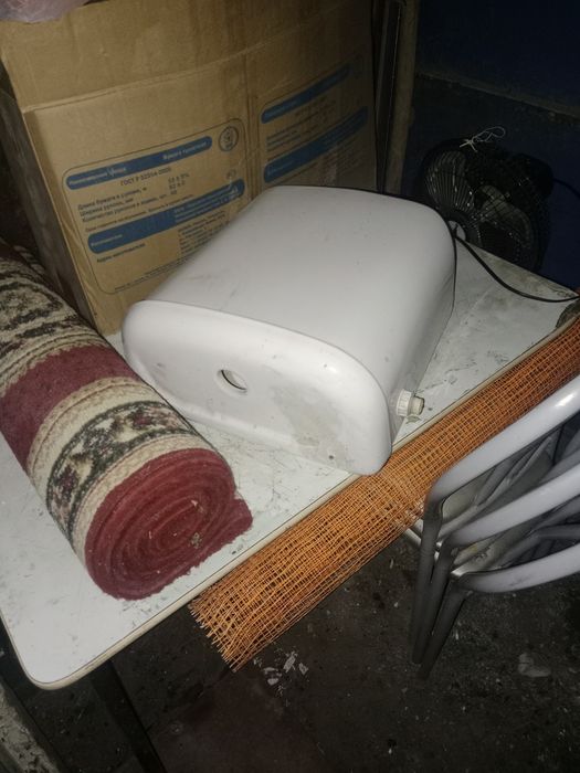 Продам бачок от унитаза