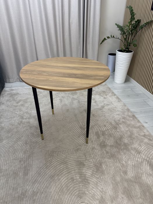 Продам журнальный столик