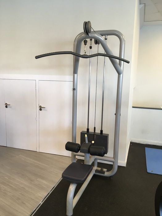 Sala fitness completa technogym