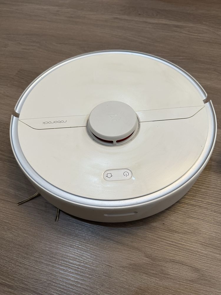 Робот пылесос roborock s6 pure, в хорошем состоянии.