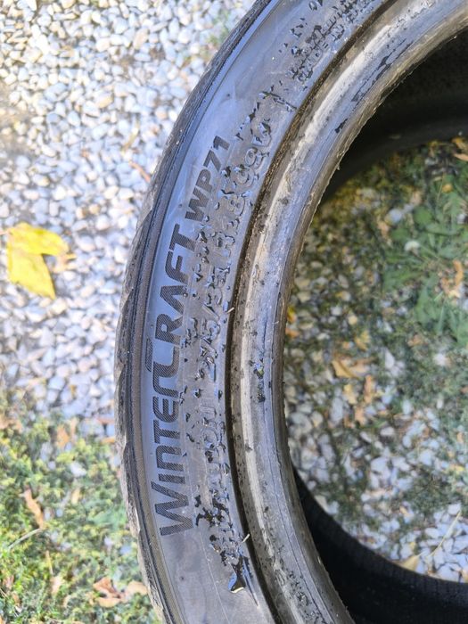 2 бр. Зимни гуми Kumho 275 / 35 R18 Dot 23/20