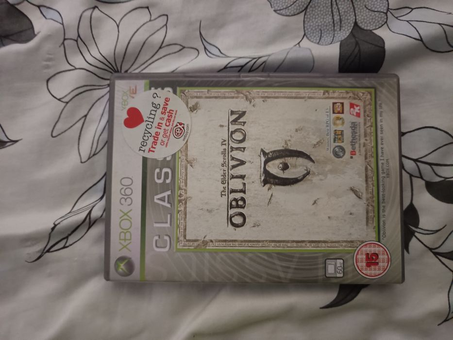 Xbox 360 cu kinect si 2 controllere + jocuri