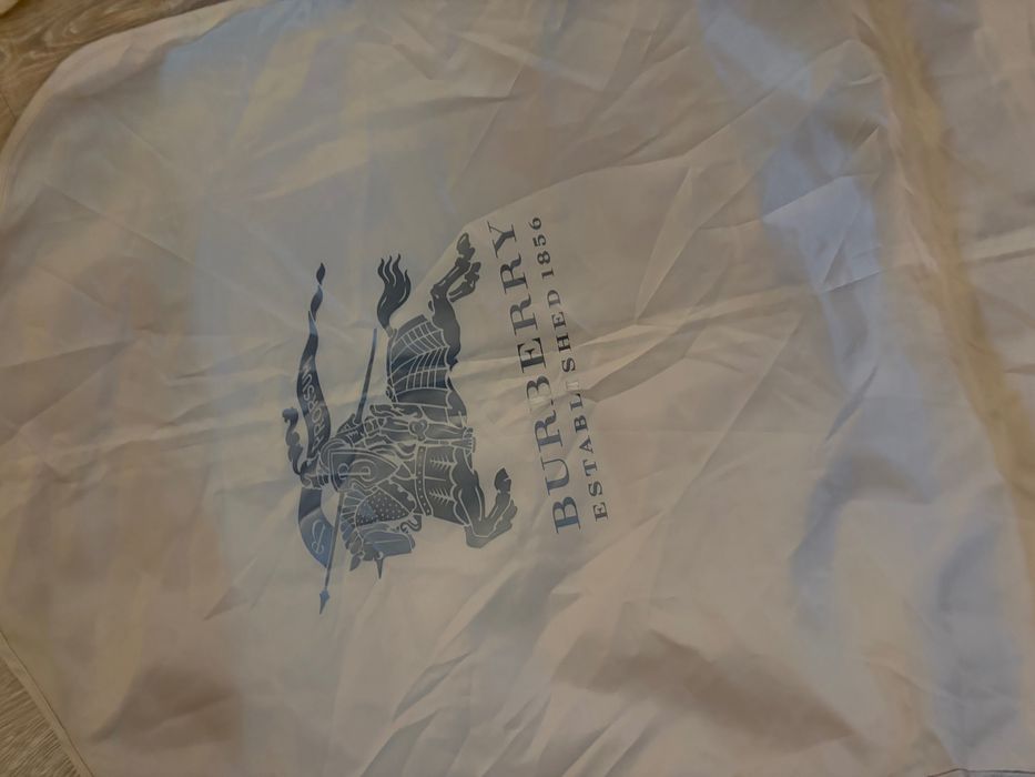 Чанта за дрехи dolce gabbana Moncler Burberry