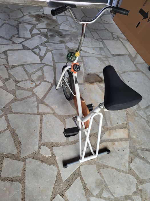 Продавам 2 бр фитнес уреди, велоергометър