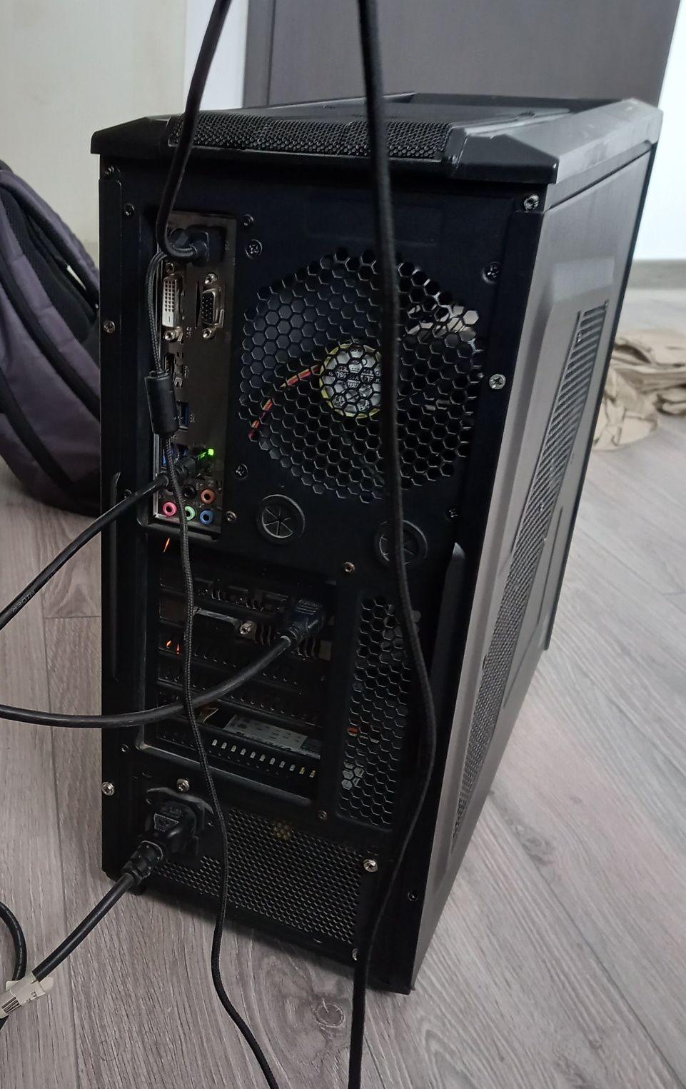 PC gaming i5 10400f 16 gb ddr4 rx580 4gb