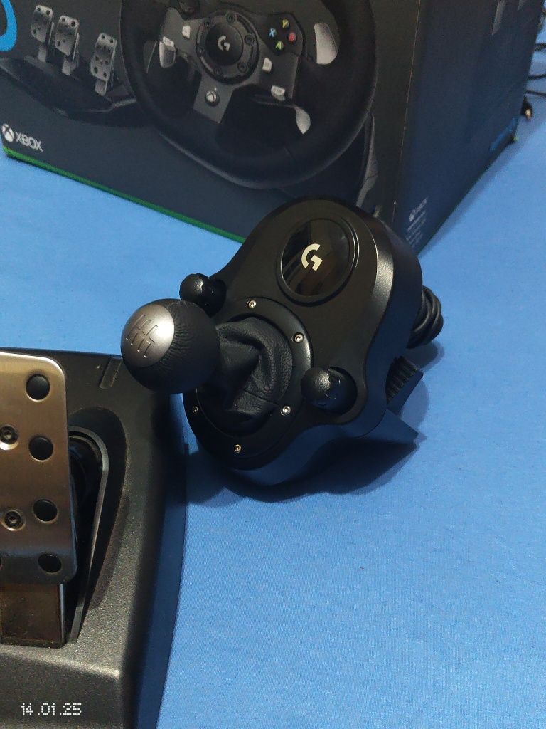 Volan Logitech G920 + Pedale + Schimbător viteze – Xbox & PC (NOU)