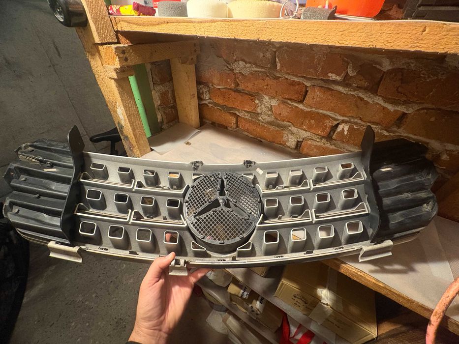 Челна Решетка МЛ 164 преди фейс лифт