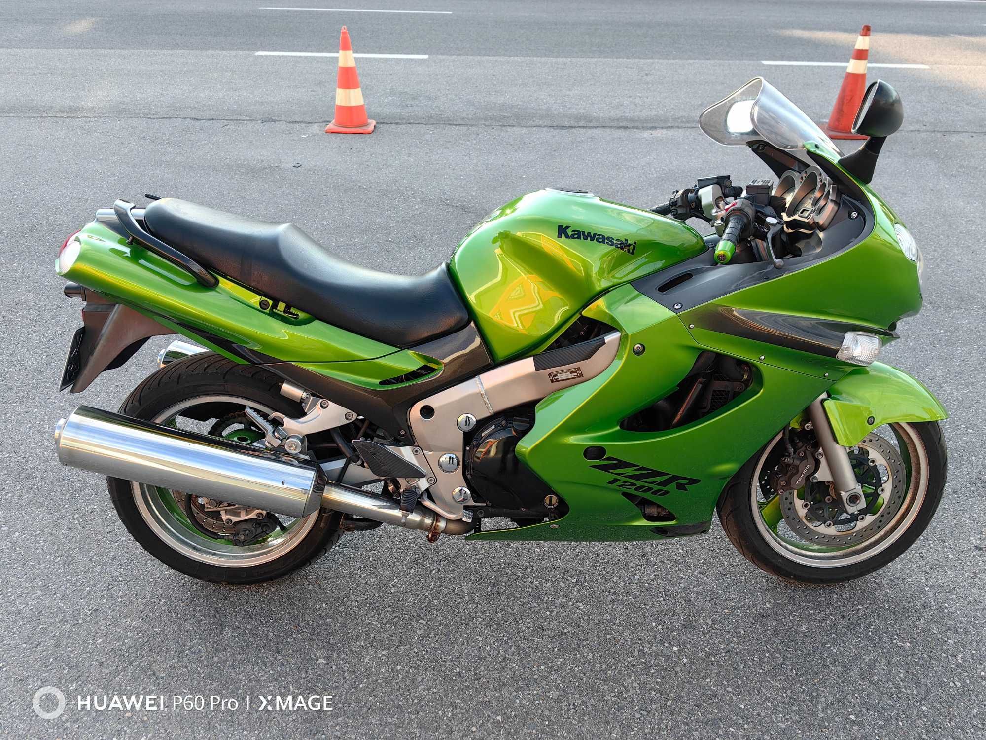 Kawasaki zzr 1200