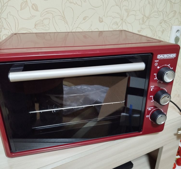 Продам новую духовую печь