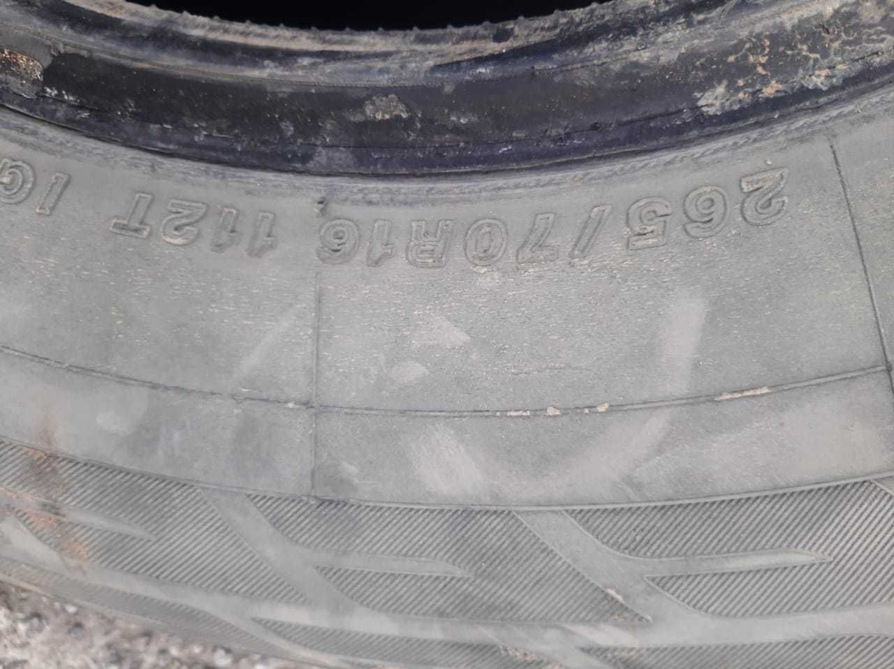 Бу зимний шина Yokohama 4шт размер: 265/70R16