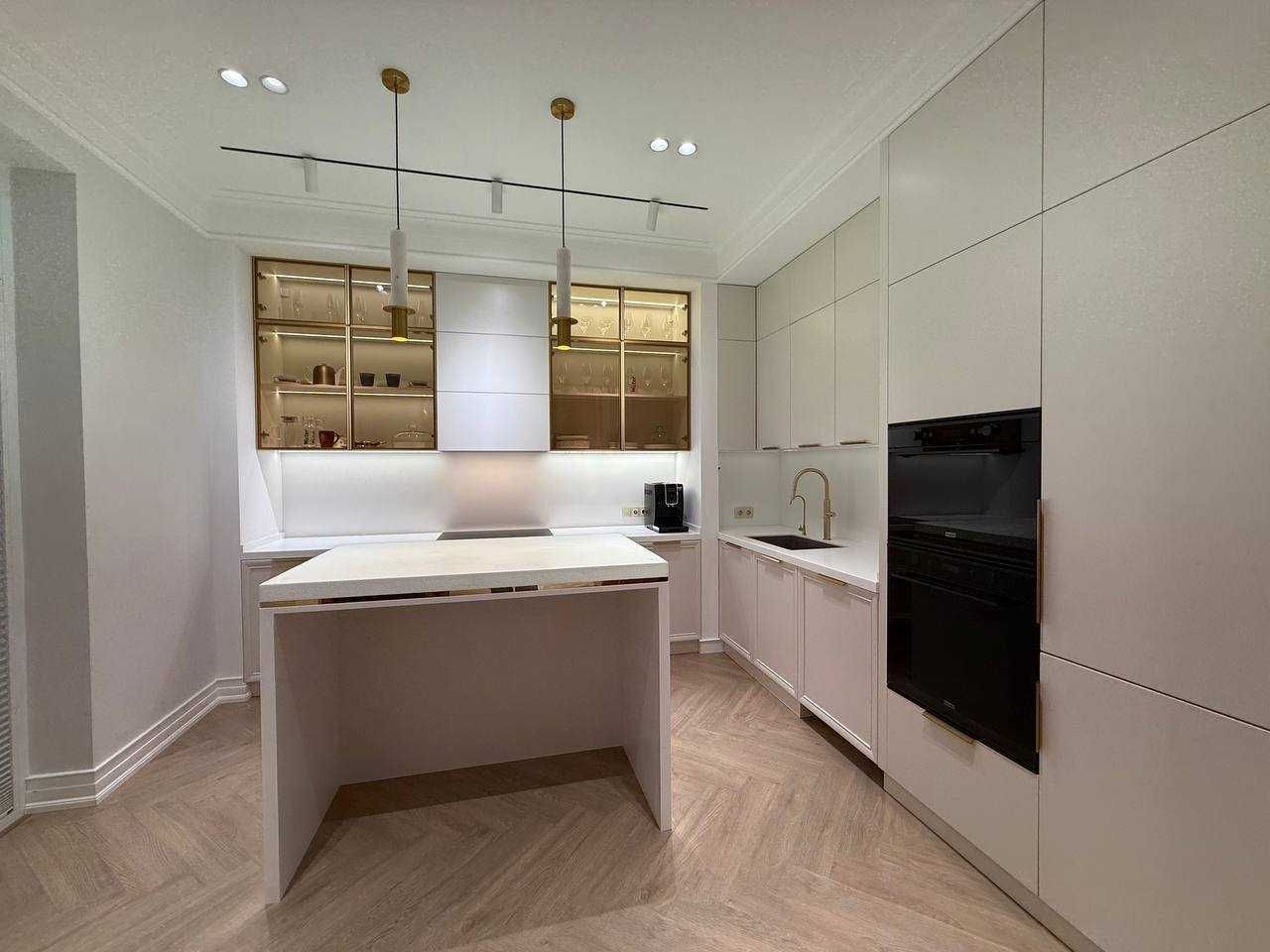 СРОЧНО продажа 3/7/12 ЖК NRG Oybek, 107м2