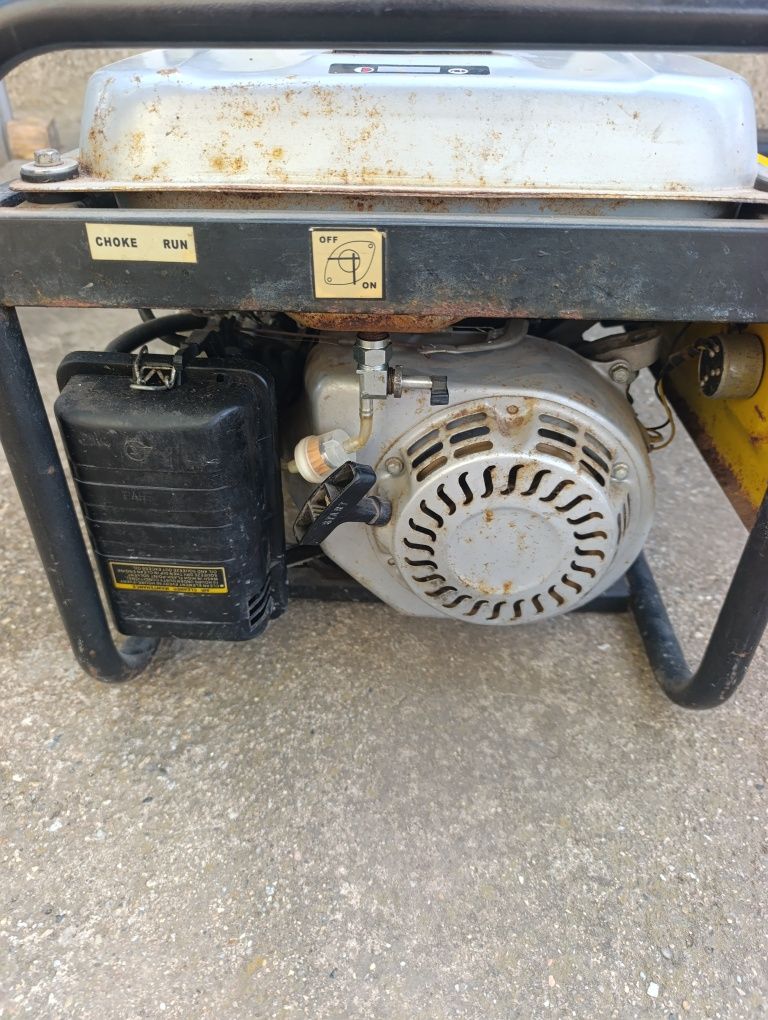 Einhell KCST 2502. Монофазен токов генератор