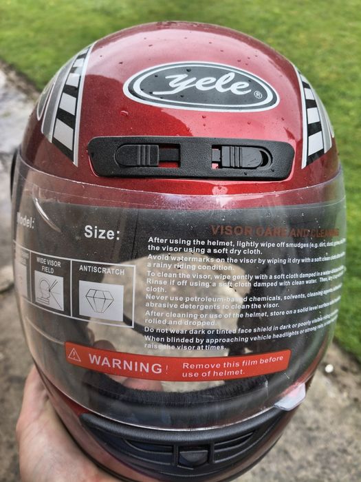 Vând cască moto nouă