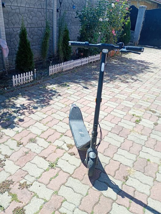 Trotineta nefunctionala, pentru reparație sau piese de schimb