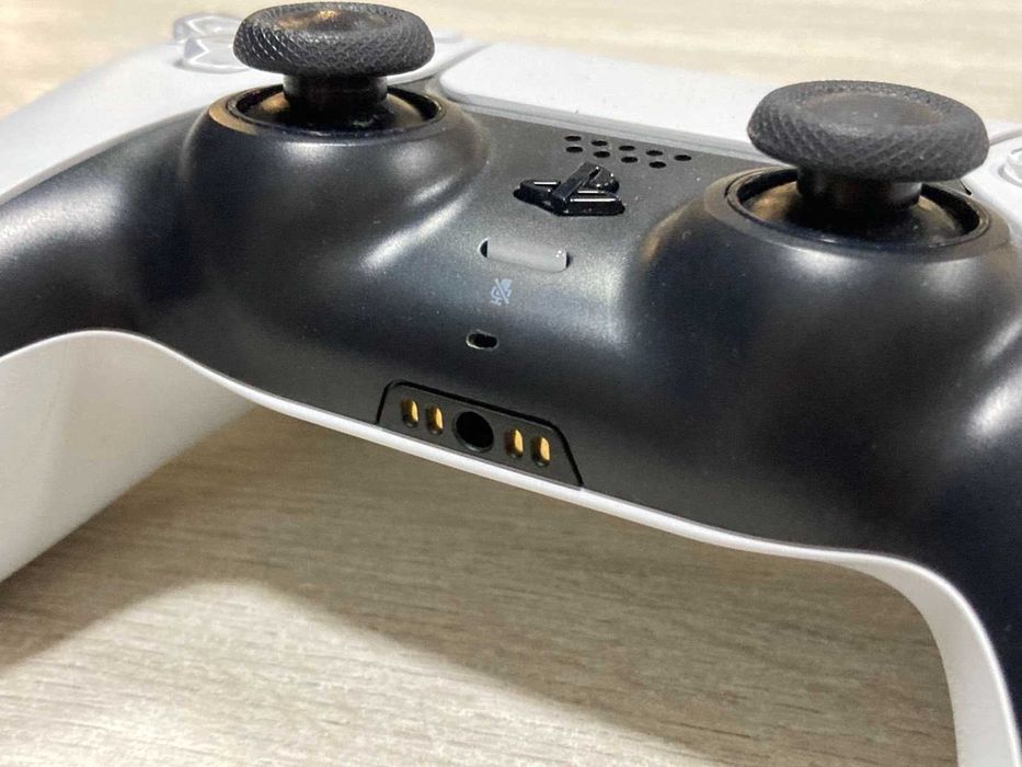 Playstation 5 Dualsense контролер