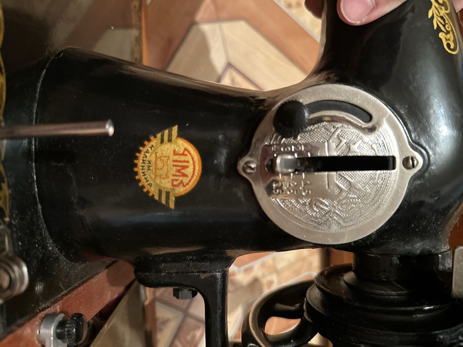 Продам швейную машинку советскую