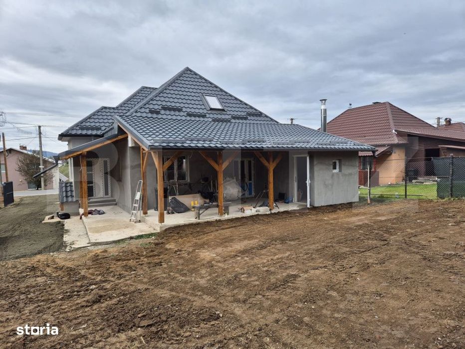 Casa de vacanta in curs de modernizare in Belis, 5 camere, 920mp teren