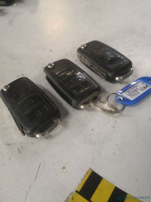 Cheie auto VOLKSWAGEN TOURAN (1T1, 1T2) [ 2003 - 2010 ]