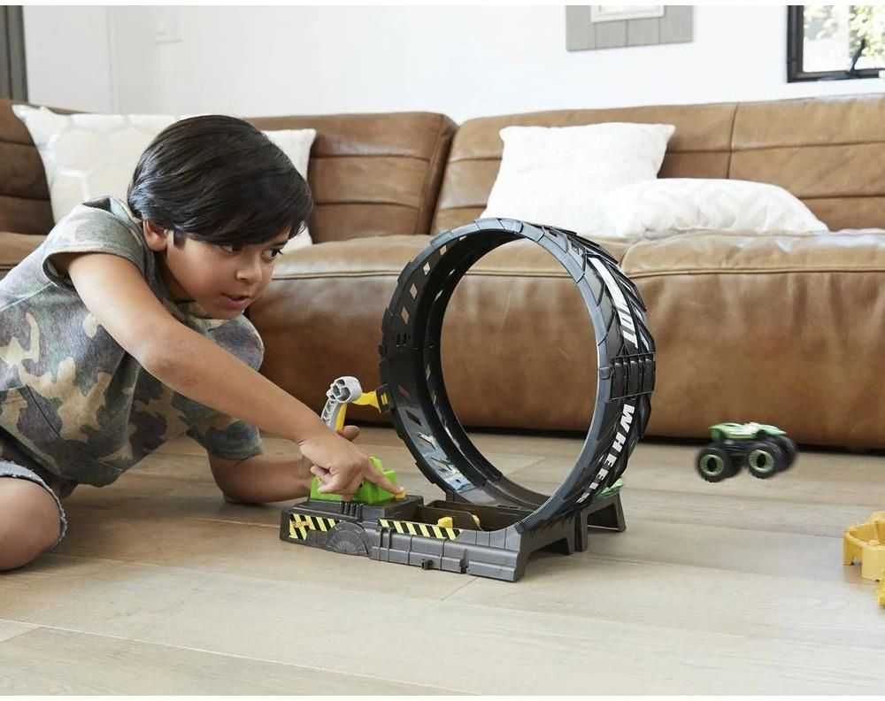 Писта Hot Wheels епичен лупинг