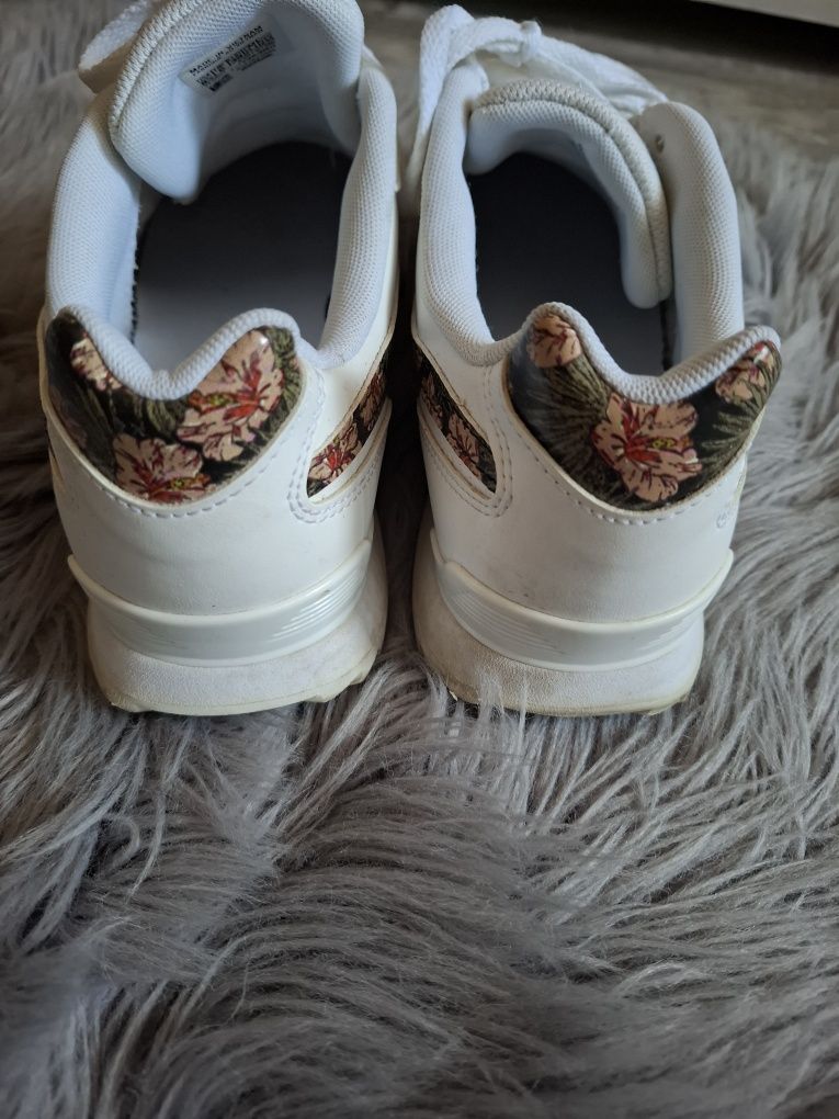 Маратонки REEBOK