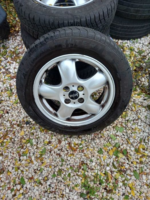 4 алумивиеви джанти 15", 4Х100 с гуми 175/65R15  за MINI