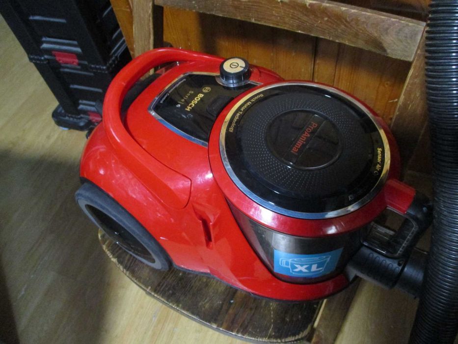 aspirator bosch  fara sac