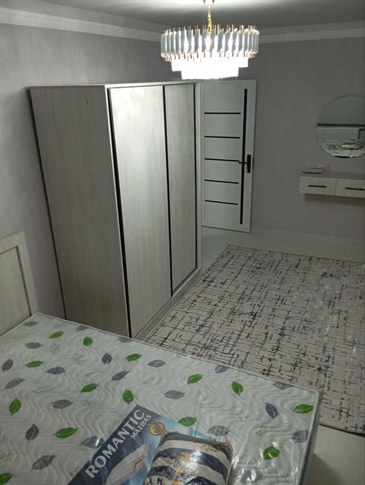 Фрунзиский 4 мактаб 2 хонали квартира ижарага берилади.ID: 1476