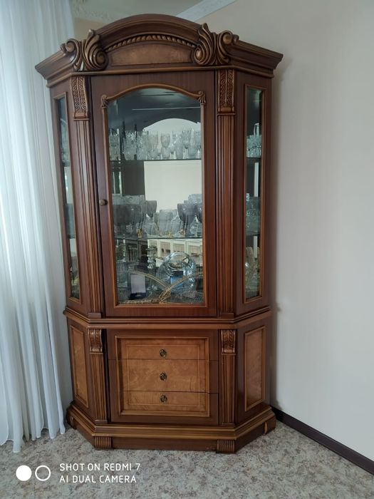 Шкаф и тумба для гостиной