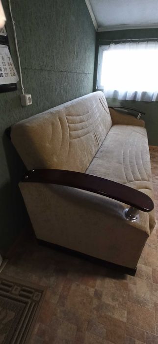 Разтегателен диван