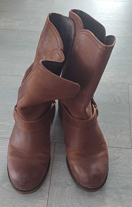 Ghete dama din piele