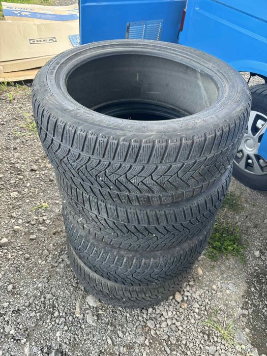 Dunlop гуми 245/45R18