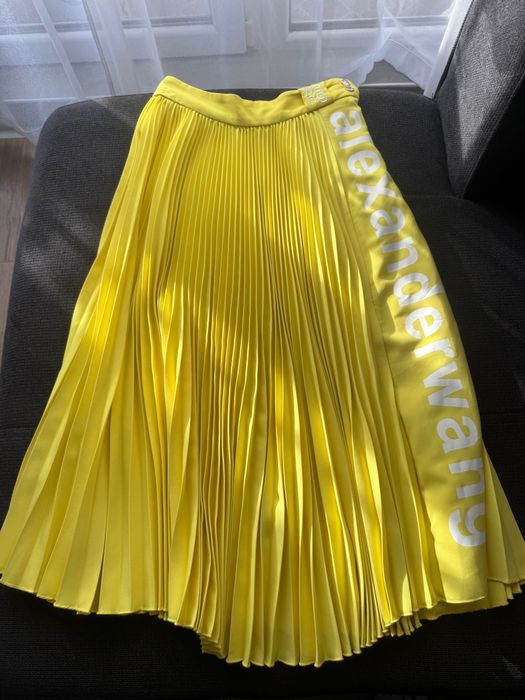 Дамска плисирана пола