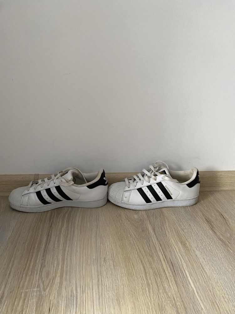 Adidas Superstar
